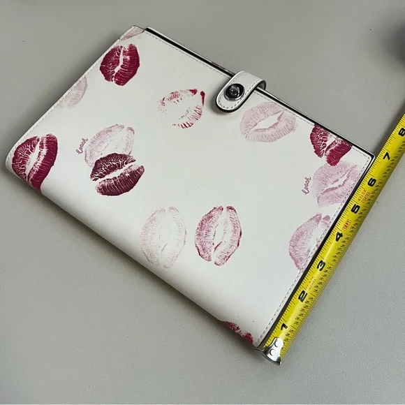 Coach Lip Print Glovetanned Leather Refillable Notebook Cover Journal - Picture 3 of 13
